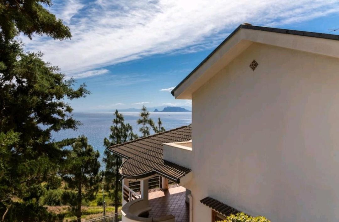 Villa'S Apartment On The Beach, Swimming Pool A/C Палермо Екстериор снимка